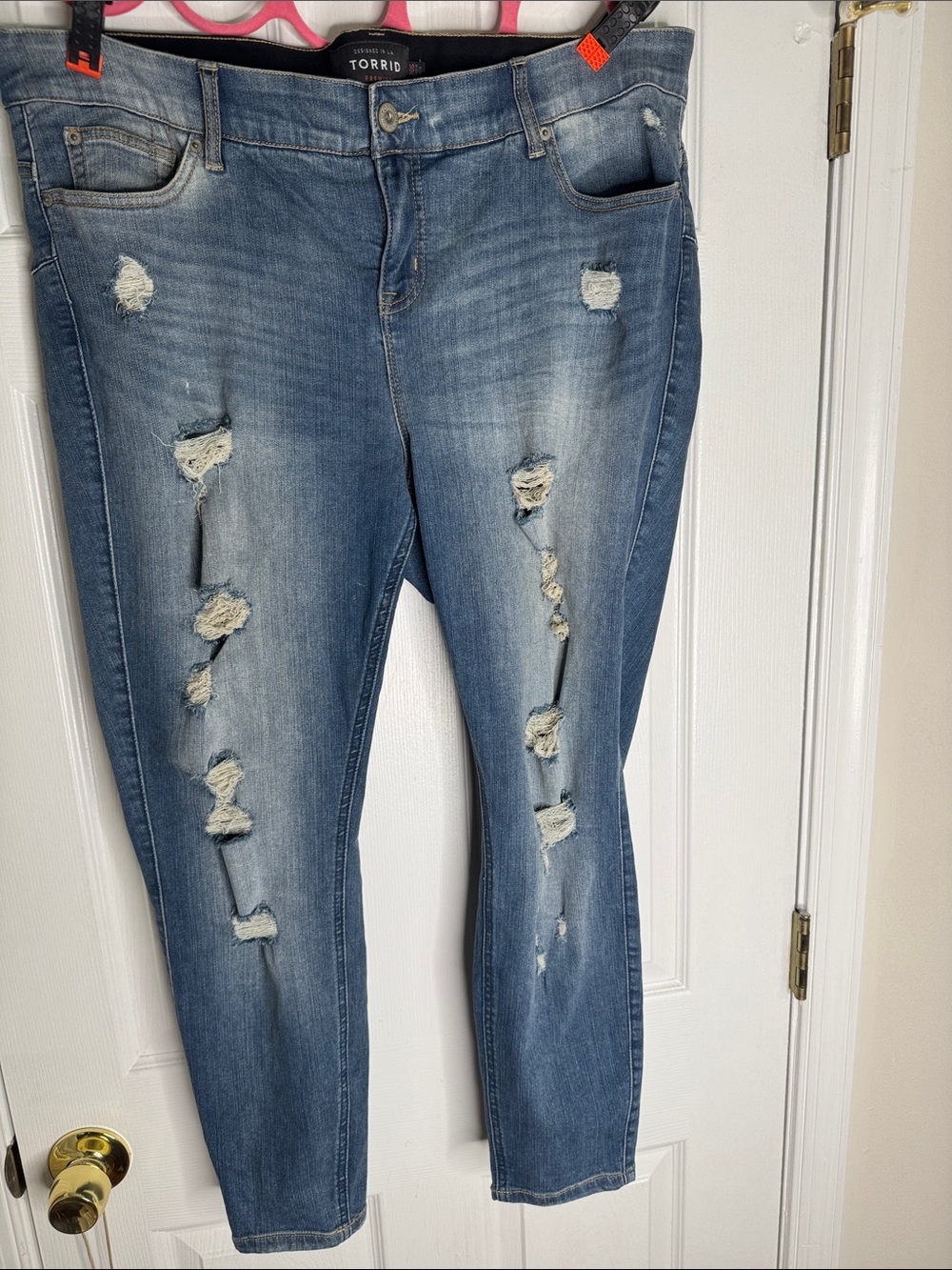 Torrid Distressed  Blue Bombshell Skinny Premium Stretch Jeans  Size 20S